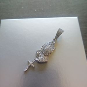 925 Sterling silver cz praying hands pendant